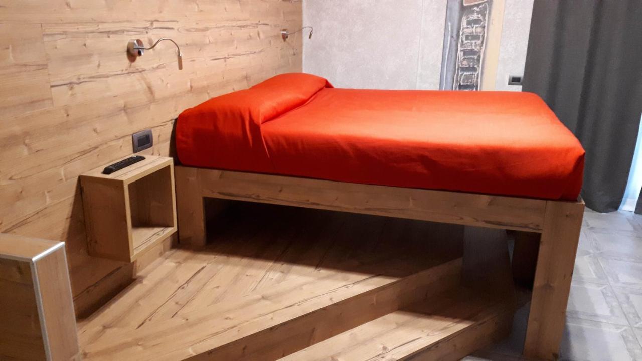 Bed & , Corte Rossa -1 Min Walk To Bernina Express