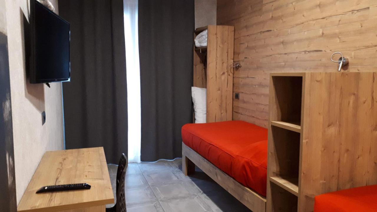 Bed & , Corte Rossa -1 Min Walk To Bernina Express 2* Tirano
