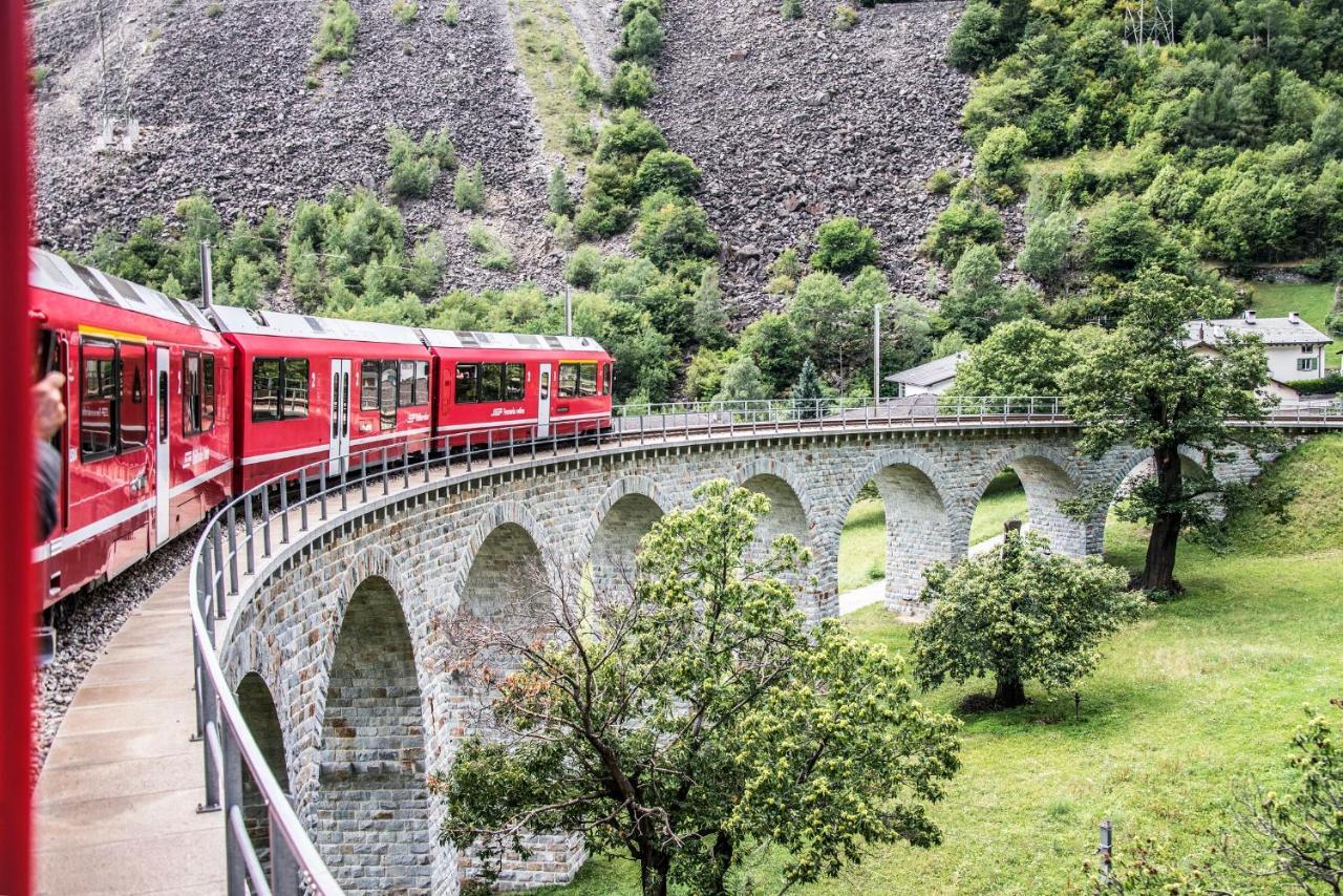 Hotel Bed & , Corte Rossa -1 Min Walk To Bernina Express Tirano