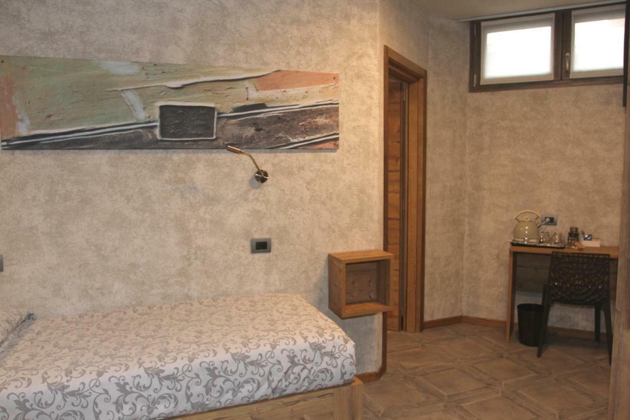 Hotel Bed & , Corte Rossa -1 Min Walk To Bernina Express Tirano