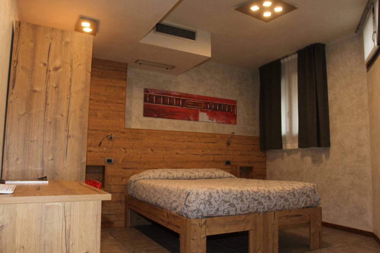 Bed & , Corte Rossa -1 Min Walk To Bernina Express Hotel 2*