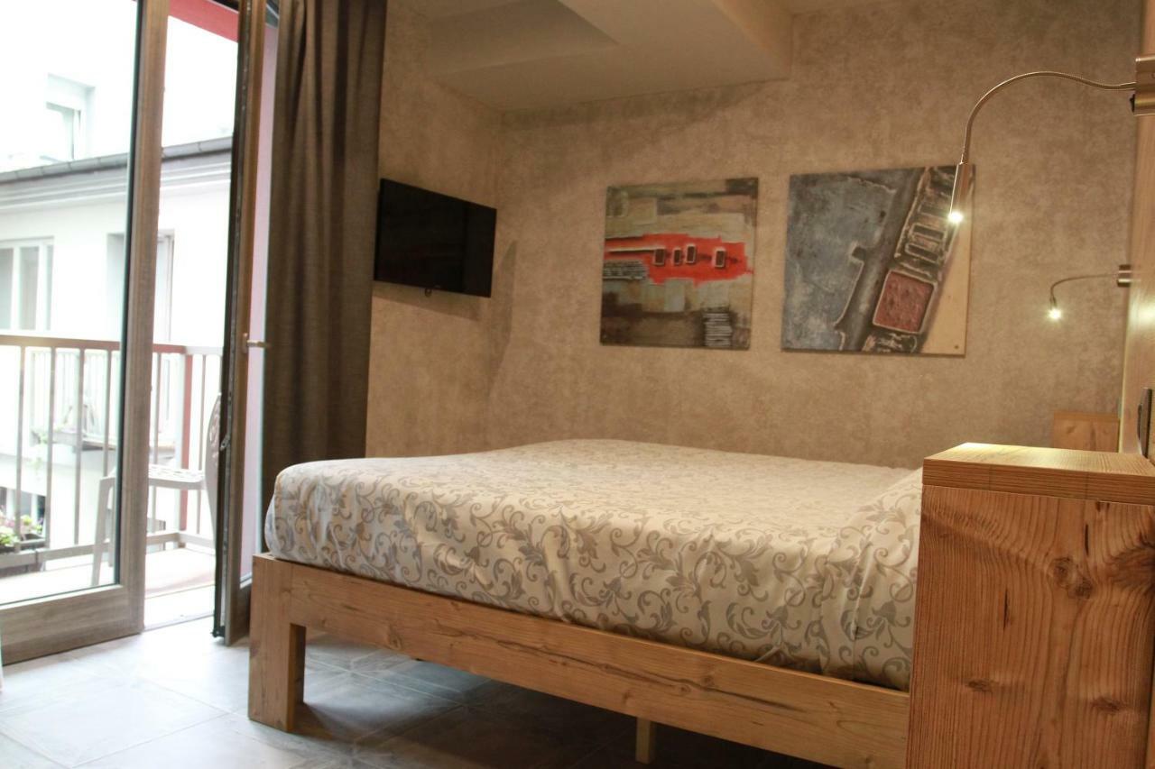 Bed & , Corte Rossa -1 Min Walk To Bernina Express Hotel 2*